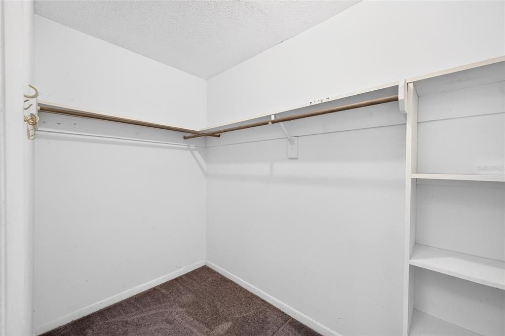 En Venta: $399,900 (3 camas, 2 baños, 1681 Pies cuadrados)