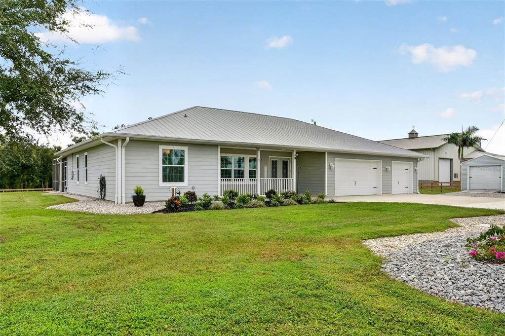 For Sale: $1,050,000 (5 beds, 3 baths, 3011 Square Feet)