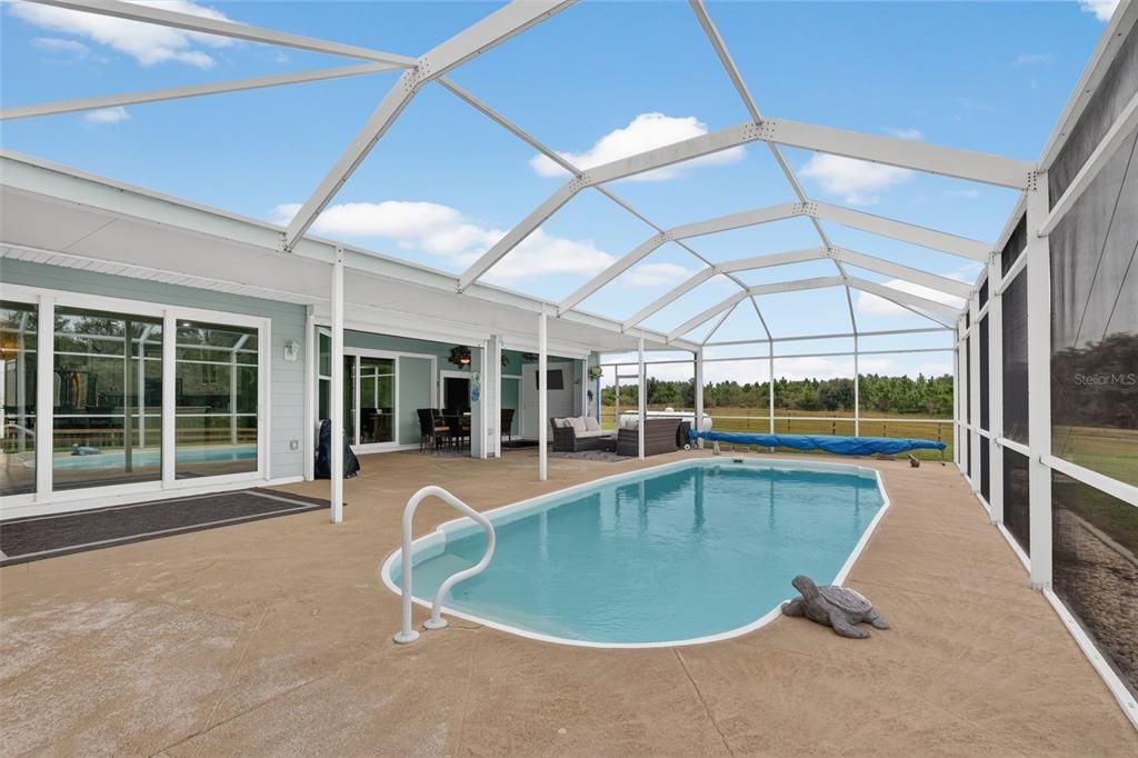 For Sale: $1,050,000 (5 beds, 3 baths, 3011 Square Feet)