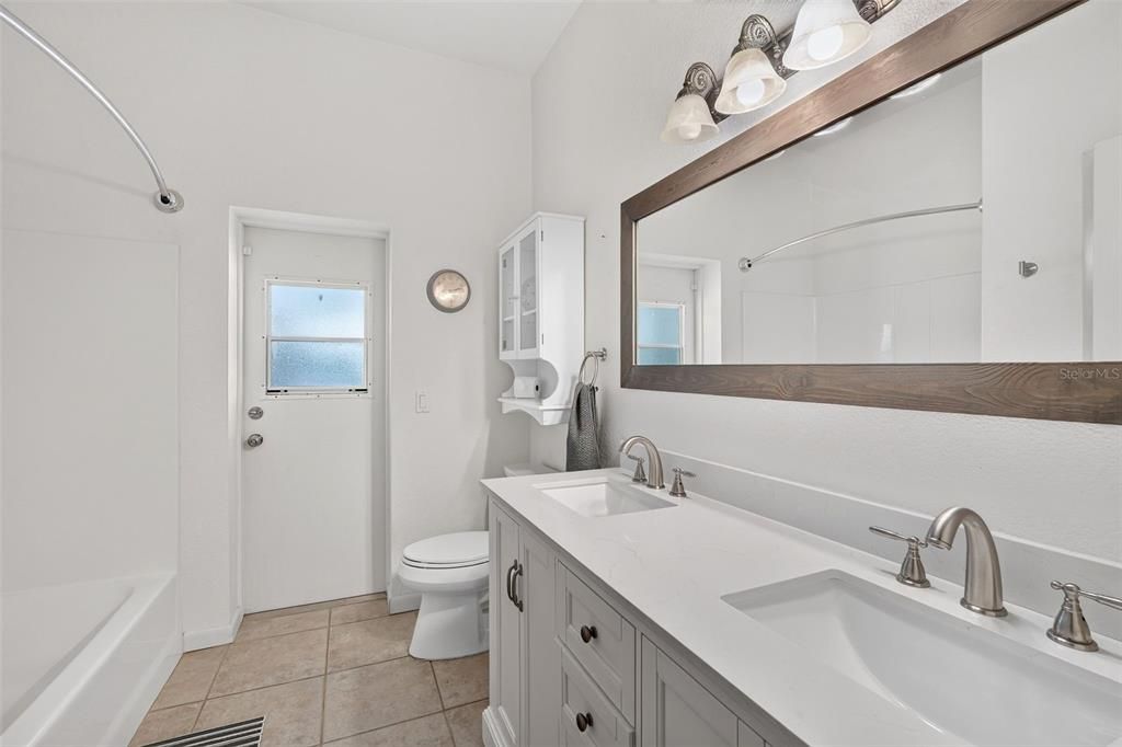 For Sale: $1,050,000 (5 beds, 3 baths, 3011 Square Feet)