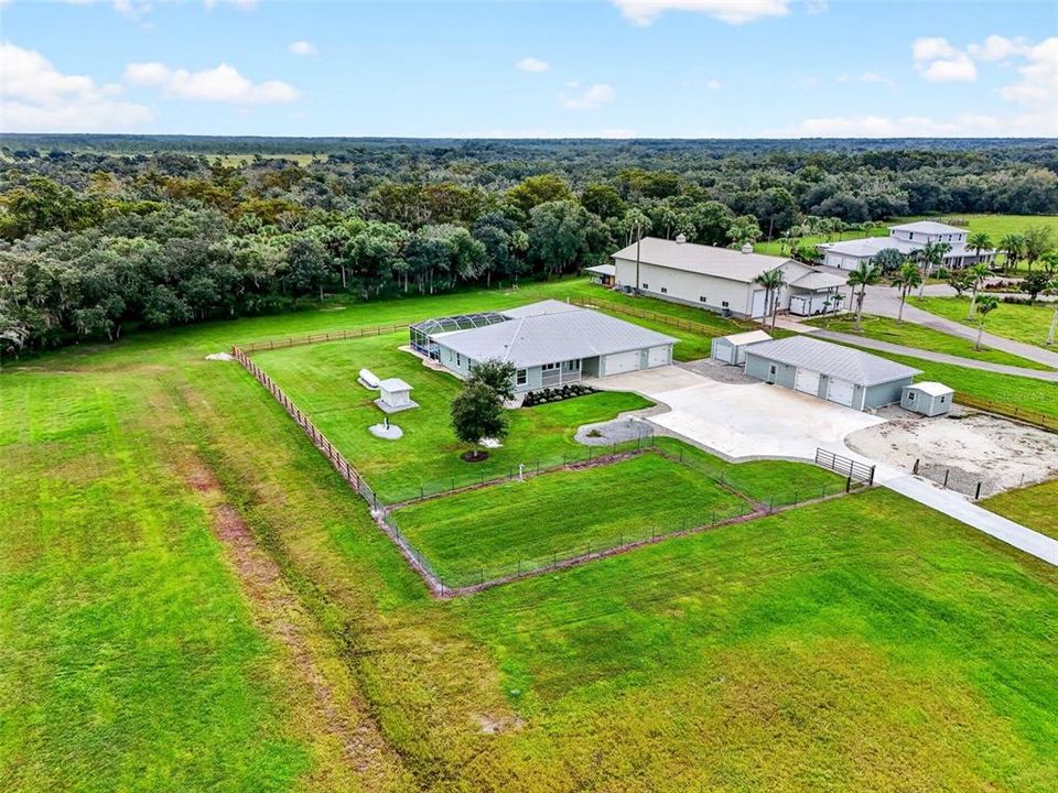 For Sale: $1,050,000 (5 beds, 3 baths, 3011 Square Feet)