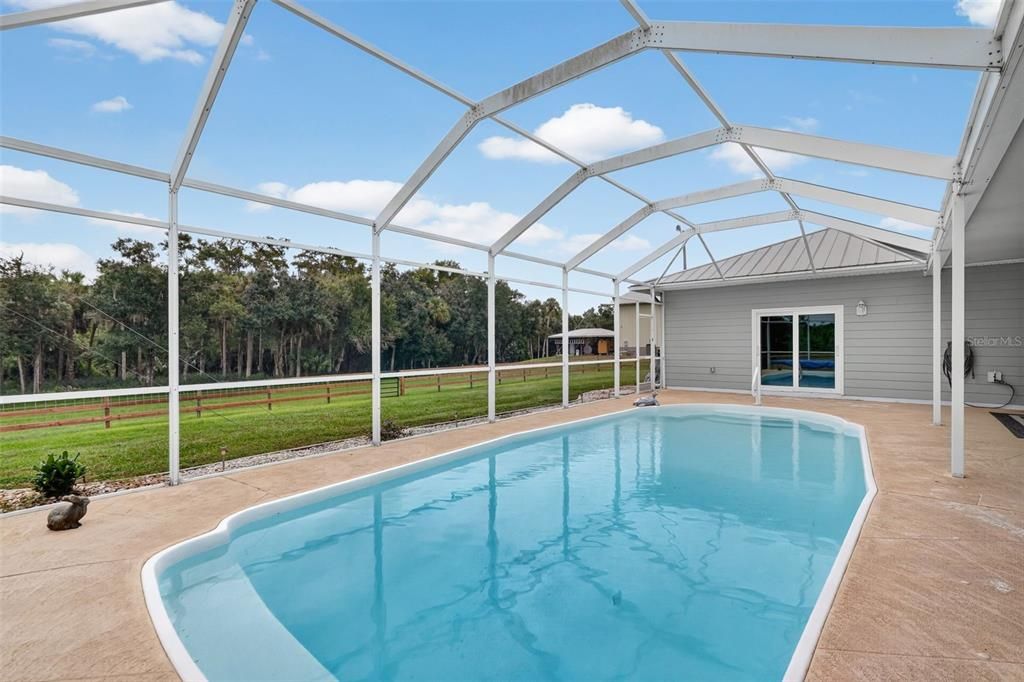 For Sale: $1,050,000 (5 beds, 3 baths, 3011 Square Feet)