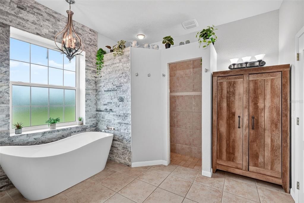 For Sale: $1,050,000 (5 beds, 3 baths, 3011 Square Feet)