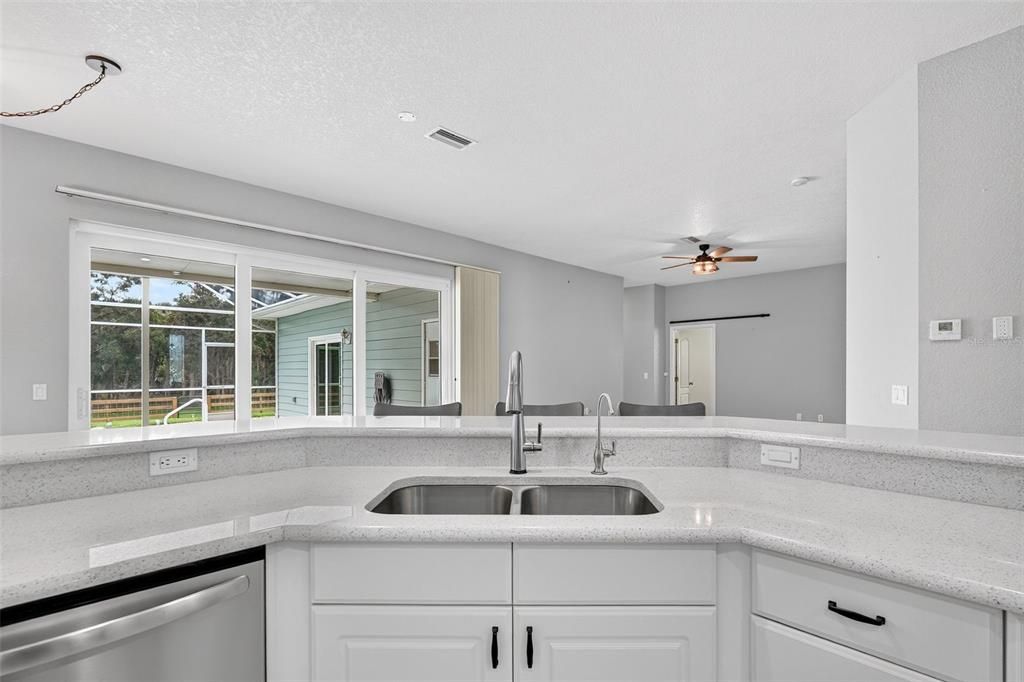 For Sale: $1,050,000 (5 beds, 3 baths, 3011 Square Feet)