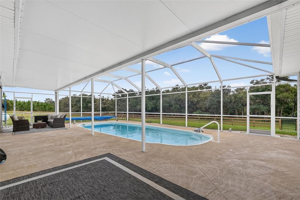 For Sale: $1,050,000 (5 beds, 3 baths, 3011 Square Feet)