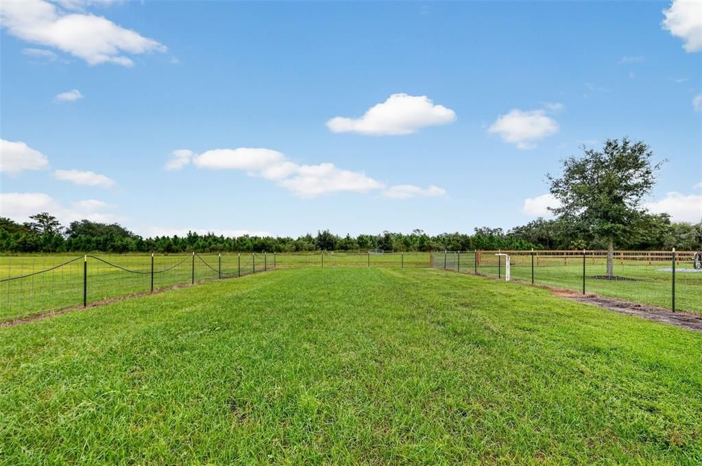 For Sale: $1,050,000 (5 beds, 3 baths, 3011 Square Feet)