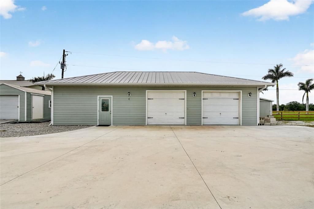 For Sale: $1,050,000 (5 beds, 3 baths, 3011 Square Feet)