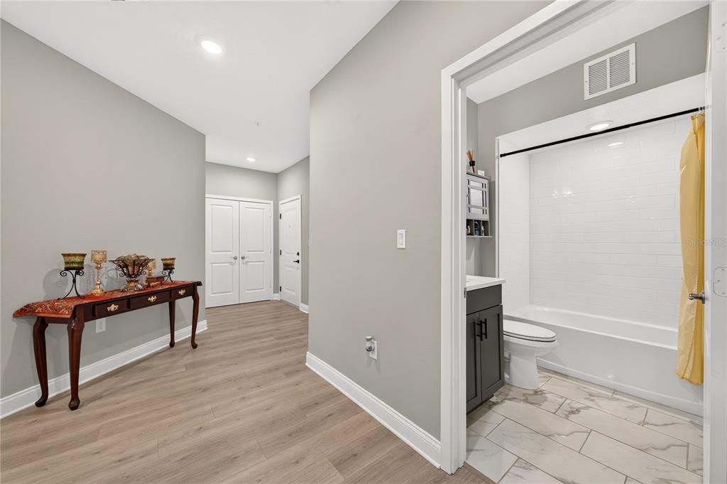 For Sale: $395,000 (2 beds, 2 baths, 1549 Square Feet)