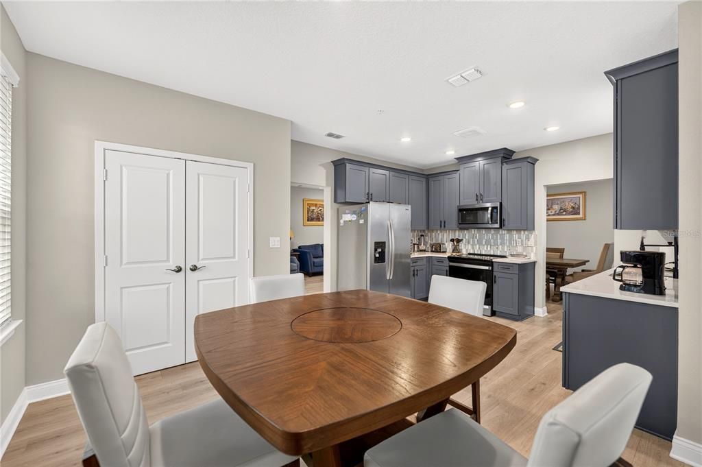 For Sale: $395,000 (2 beds, 2 baths, 1549 Square Feet)