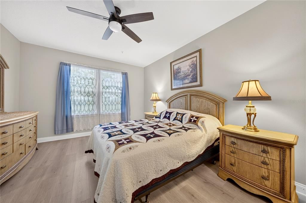 For Sale: $395,000 (2 beds, 2 baths, 1549 Square Feet)