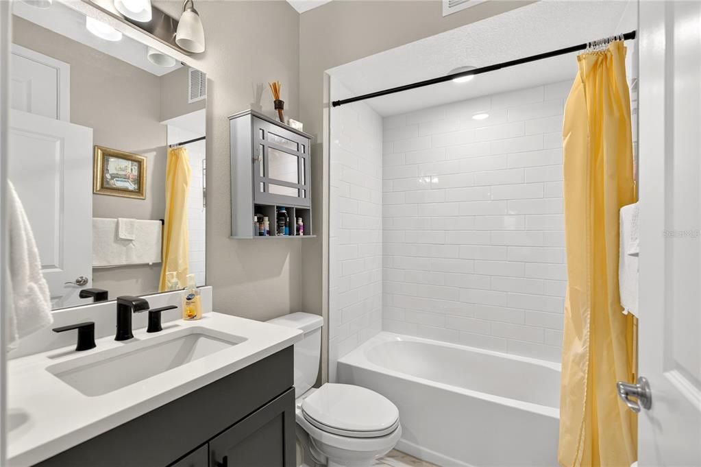 For Sale: $395,000 (2 beds, 2 baths, 1549 Square Feet)