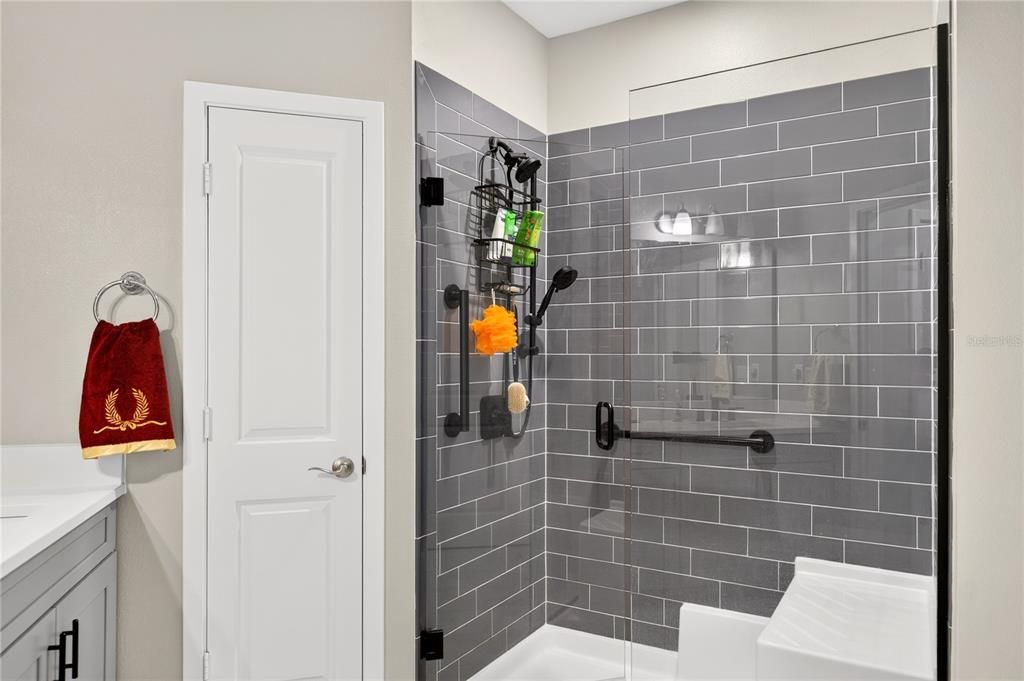 For Sale: $395,000 (2 beds, 2 baths, 1549 Square Feet)