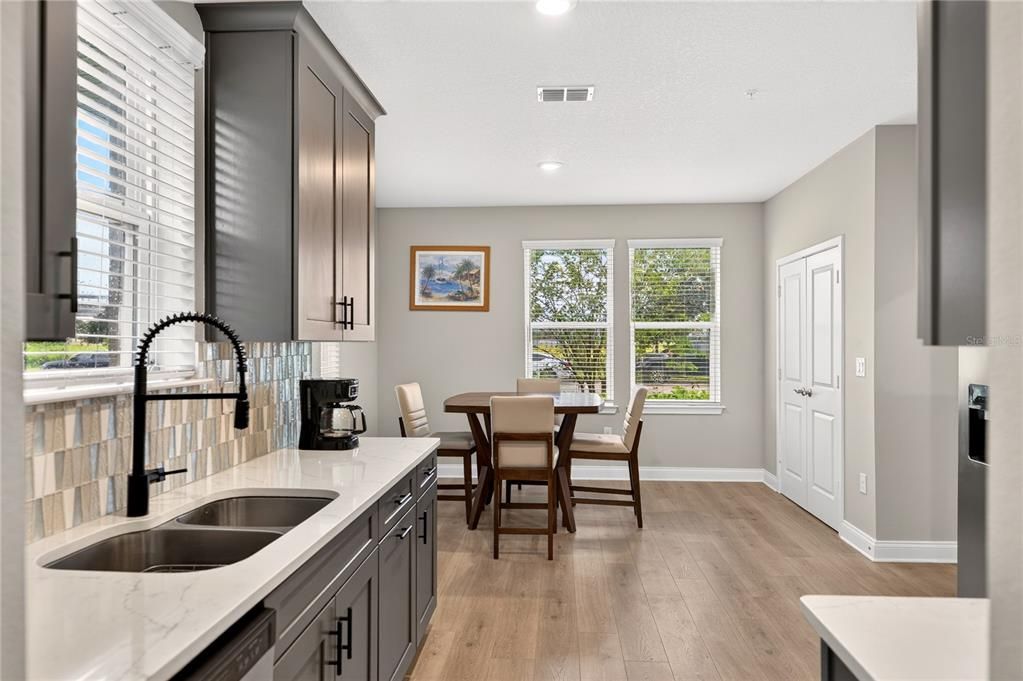 For Sale: $395,000 (2 beds, 2 baths, 1549 Square Feet)