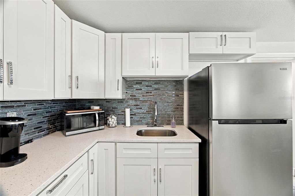 For Sale: $258,000 (3 beds, 2 baths, 1062 Square Feet)