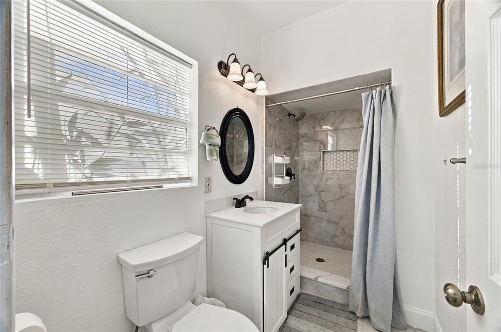 For Sale: $258,000 (3 beds, 2 baths, 1062 Square Feet)