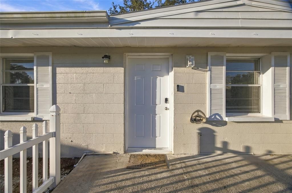 For Sale: $258,000 (3 beds, 2 baths, 1062 Square Feet)
