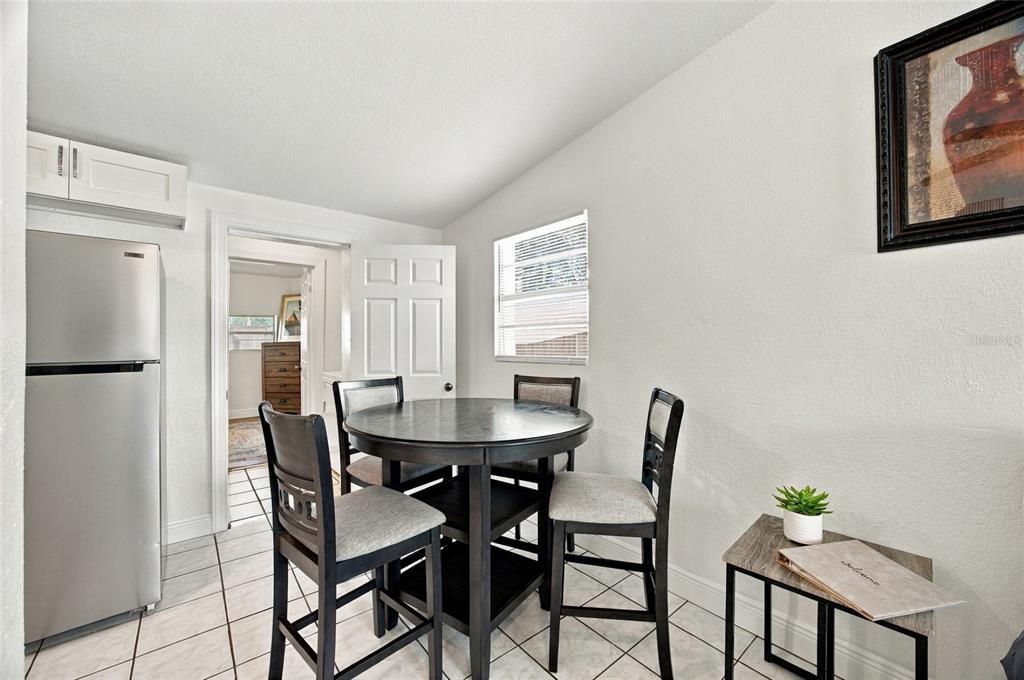 For Sale: $258,000 (3 beds, 2 baths, 1062 Square Feet)