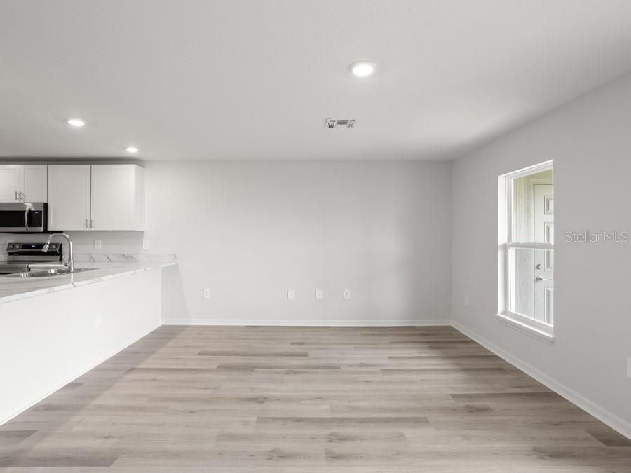 For Sale: $239,900 (3 beds, 2 baths, 1544 Square Feet)