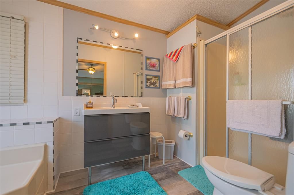 En Venta: $248,000 (2 camas, 2 baños, 1352 Pies cuadrados)