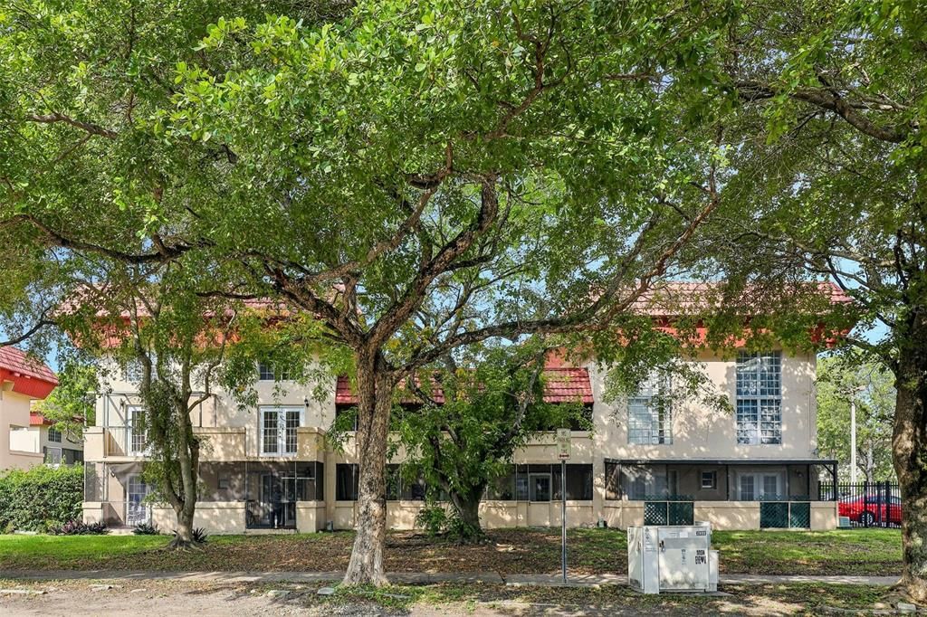 En Venta: $249,900 (2 camas, 2 baños, 1150 Pies cuadrados)