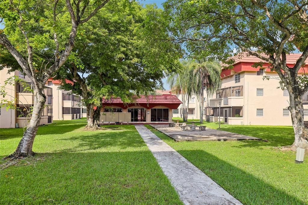En Venta: $249,900 (2 camas, 2 baños, 1150 Pies cuadrados)