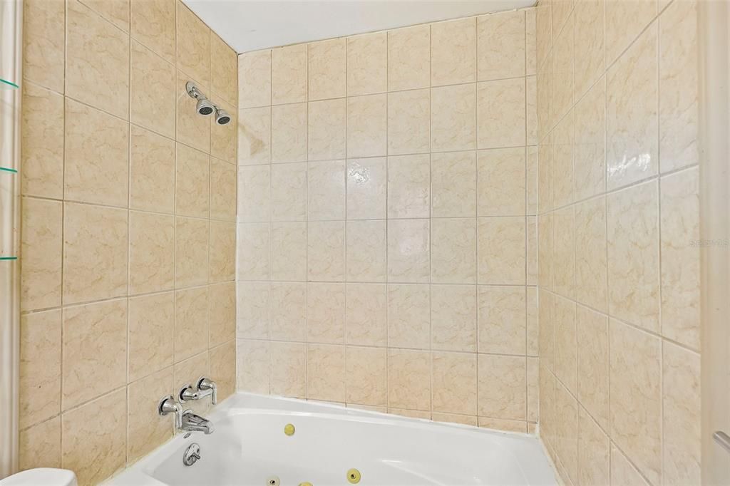 En Venta: $249,900 (2 camas, 2 baños, 1150 Pies cuadrados)