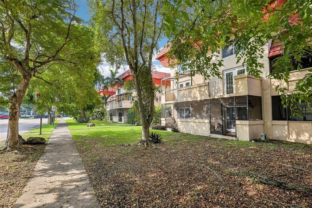 En Venta: $249,900 (2 camas, 2 baños, 1150 Pies cuadrados)