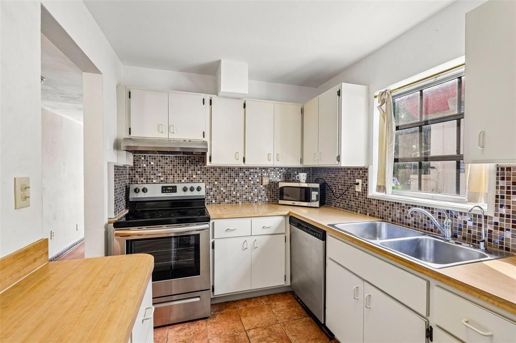 En Venta: $249,900 (2 camas, 2 baños, 1150 Pies cuadrados)