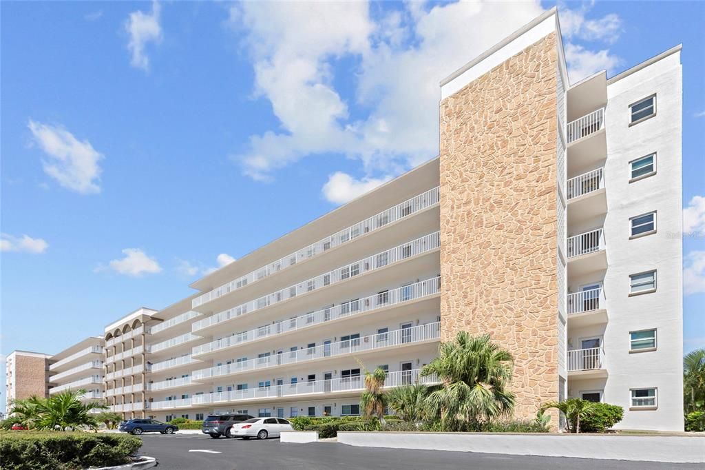 На продажу: $175,000 (1 спален, 1 ванн, 1060 Квадратных фут)