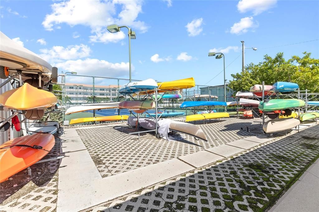 На продажу: $175,000 (1 спален, 1 ванн, 1060 Квадратных фут)