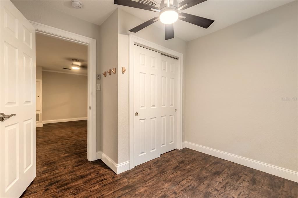 For Sale: $248,000 (3 beds, 1 baths, 1036 Square Feet)