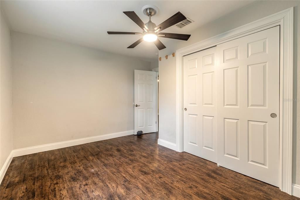 For Sale: $248,000 (3 beds, 1 baths, 1036 Square Feet)