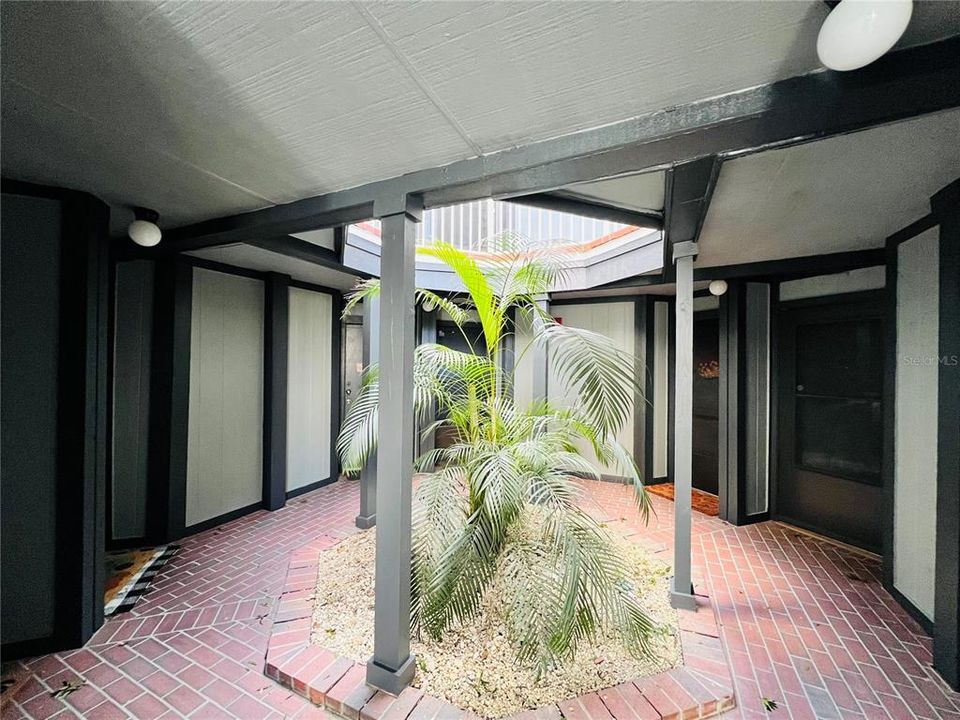 For Rent: $1,625 (2 beds, 2 baths, 820 Square Feet)