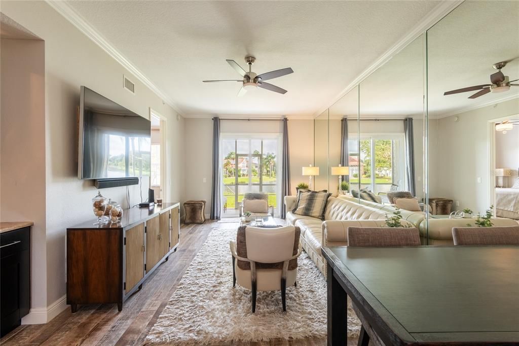 En Venta: $325,000 (2 camas, 2 baños, 1128 Pies cuadrados)