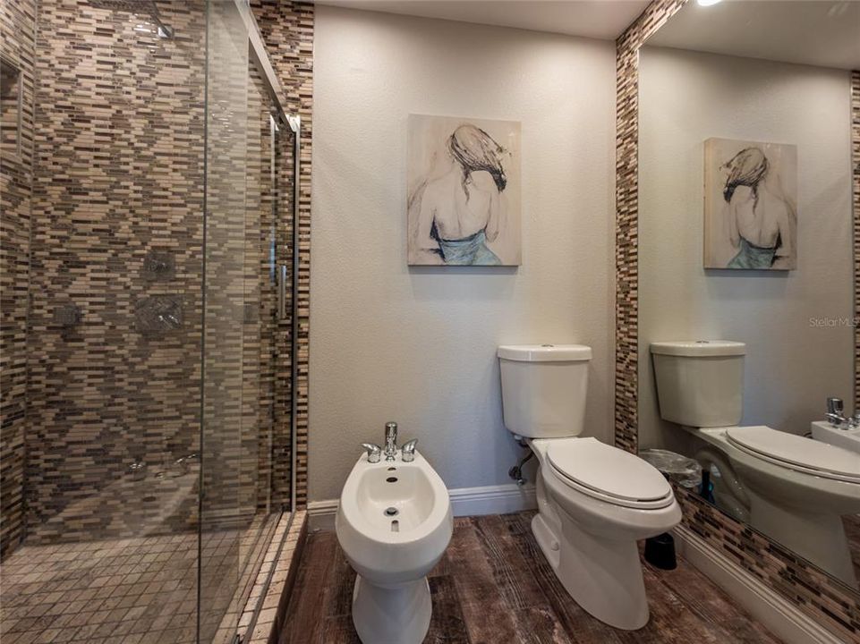 En Venta: $325,000 (2 camas, 2 baños, 1128 Pies cuadrados)