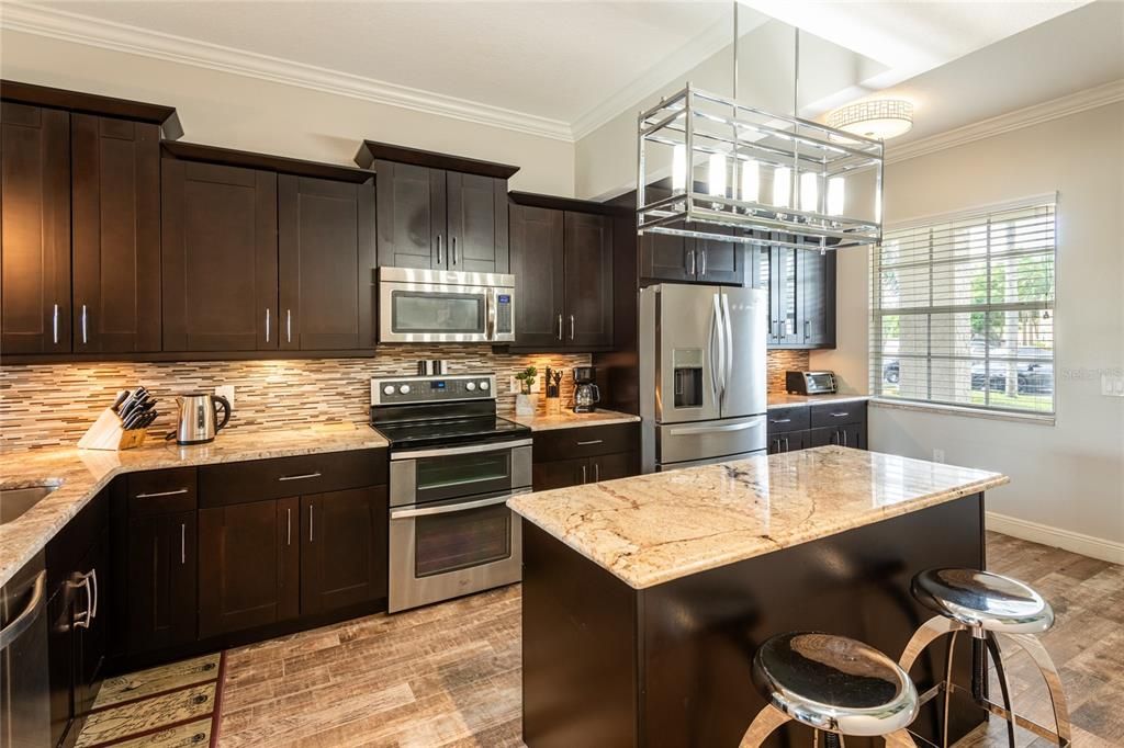 En Venta: $325,000 (2 camas, 2 baños, 1128 Pies cuadrados)