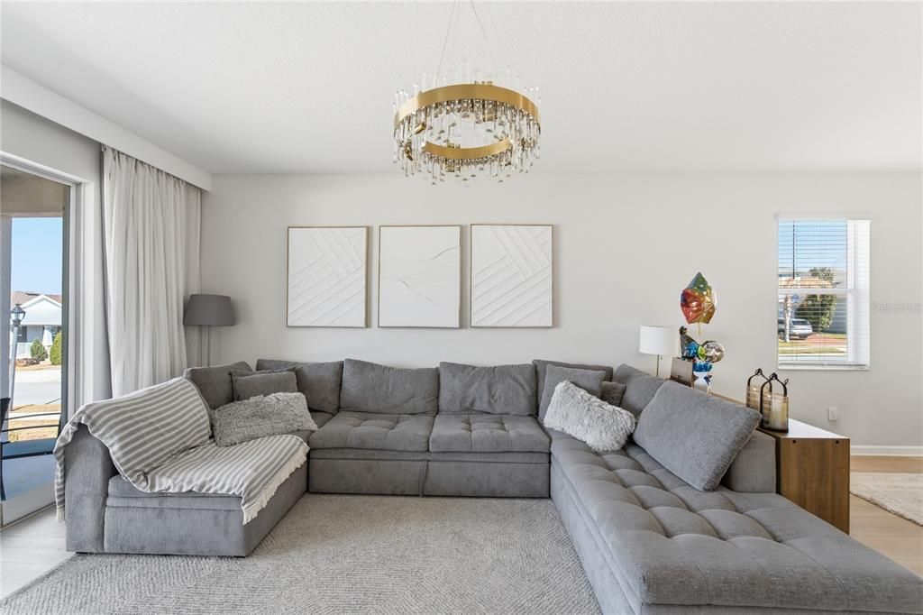 В аренду: $3,700 (3 спален, 2 ванн, 2089 Квадратных фут)