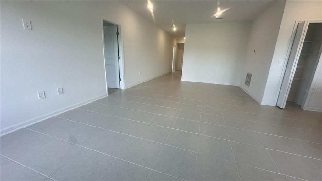В аренду: $1,950 (3 спален, 2 ванн, 1487 Квадратных фут)