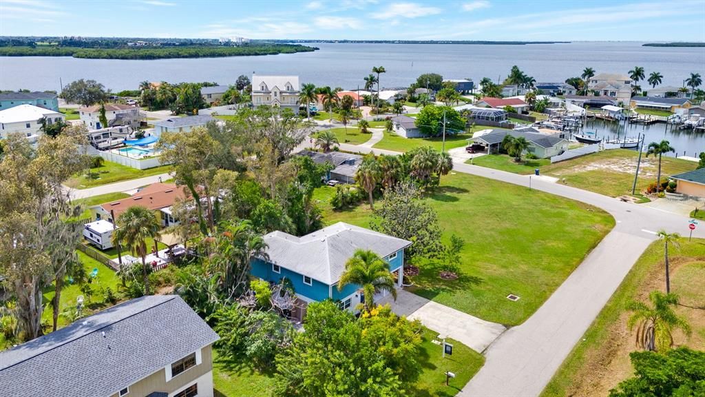 На продажу: $430,000 (3 спален, 2 ванн, 1856 Квадратных фут)