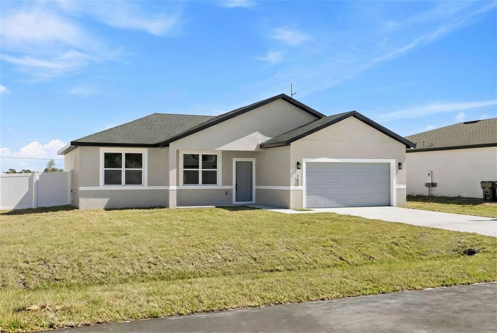 На продажу: $299,900 (4 спален, 3 ванн, 1608 Квадратных фут)