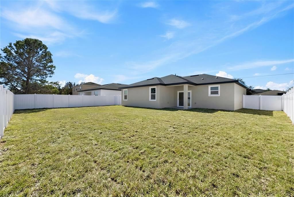 На продажу: $299,900 (4 спален, 3 ванн, 1608 Квадратных фут)