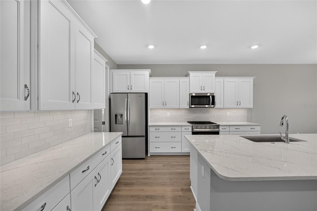 На продажу: $458,990 (2 спален, 2 ванн, 2202 Квадратных фут)