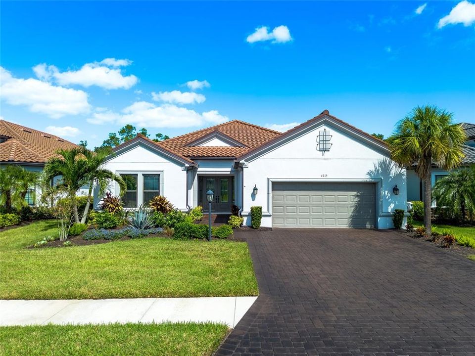 For Sale: $1,395,000 (4 beds, 3 baths, 3125 Square Feet)