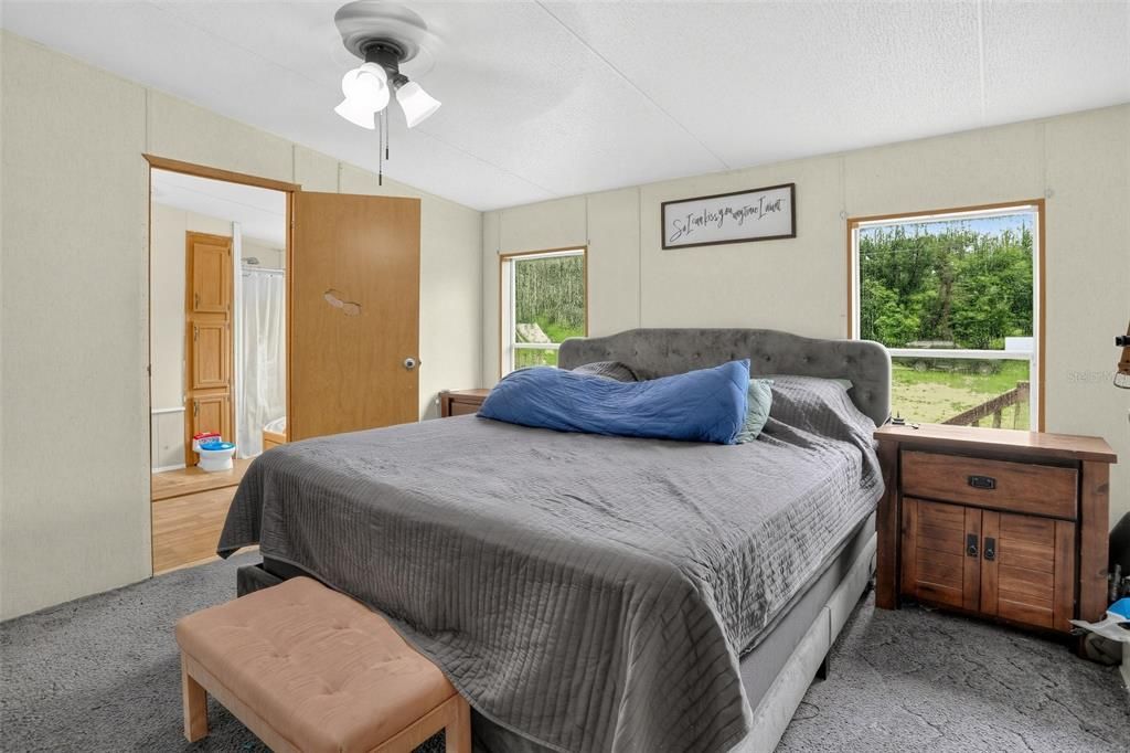 For Sale: $179,900 (3 beds, 2 baths, 1512 Square Feet)