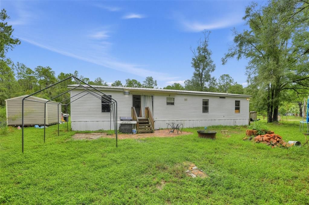 For Sale: $179,900 (3 beds, 2 baths, 1512 Square Feet)