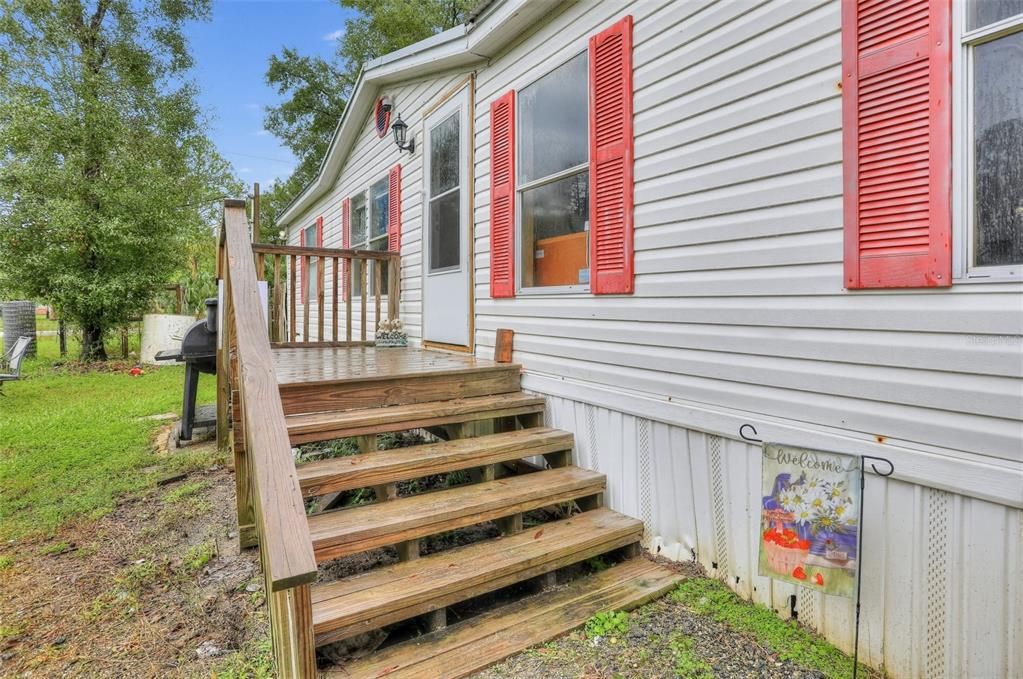 For Sale: $179,900 (3 beds, 2 baths, 1512 Square Feet)