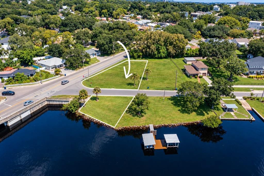 En Venta: $1,100,000 (0.31 acres)