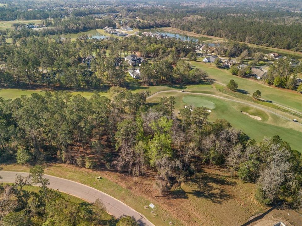 待售: $350,000 (0.56 acres)