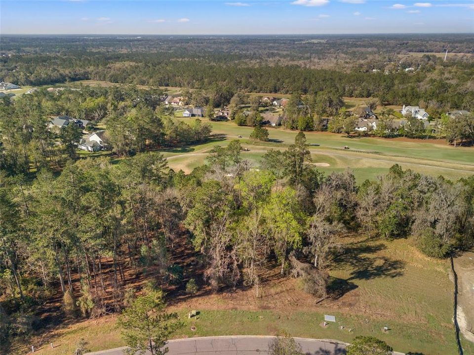 待售: $350,000 (0.56 acres)