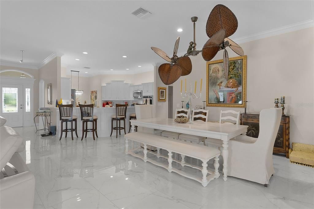 En Venta: $1,600,000 (3 camas, 2 baños, 2033 Pies cuadrados)